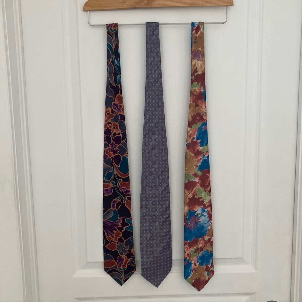 Multiple Floral and Patterned Tie Set of 3 Style Look Vintage Retro Purple